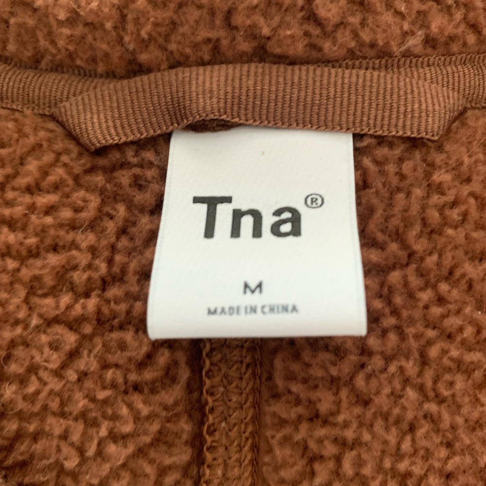 Aritzia sweater - Picture 2 of 2